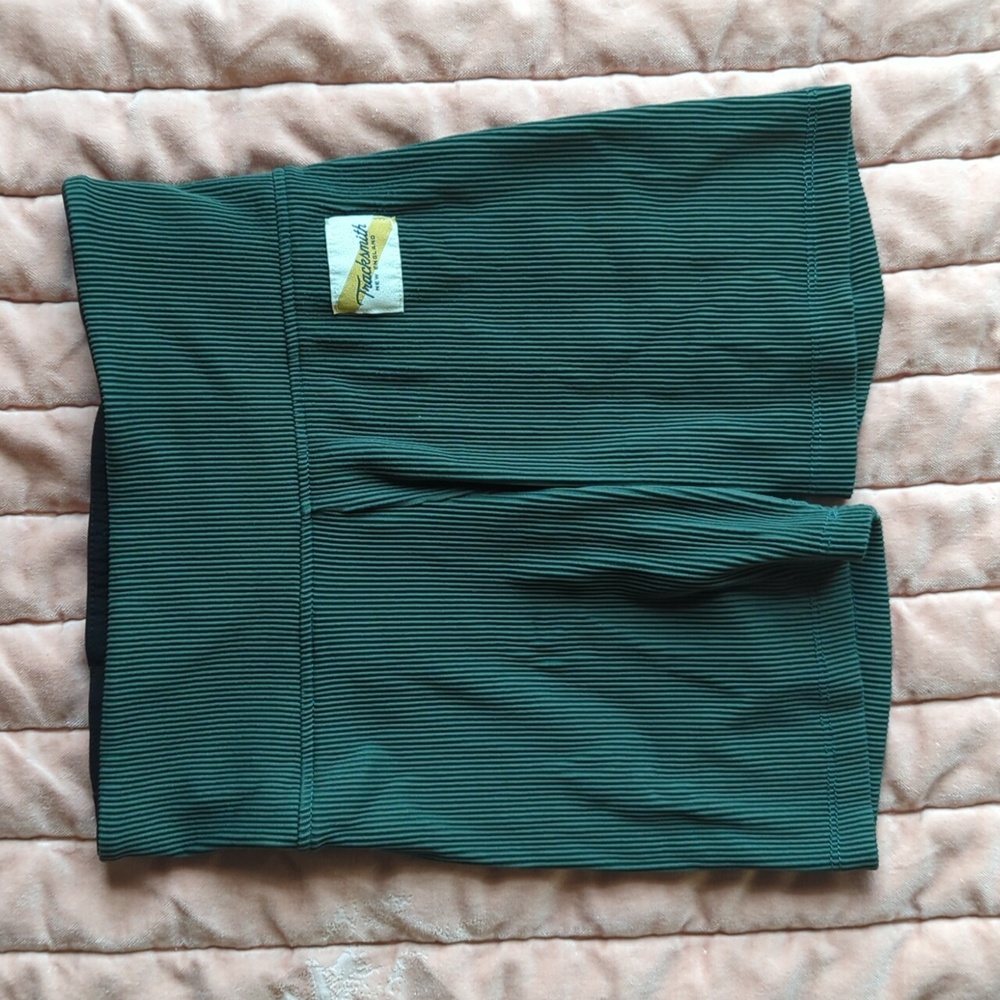NWOT Tracksmith ribbed shorts